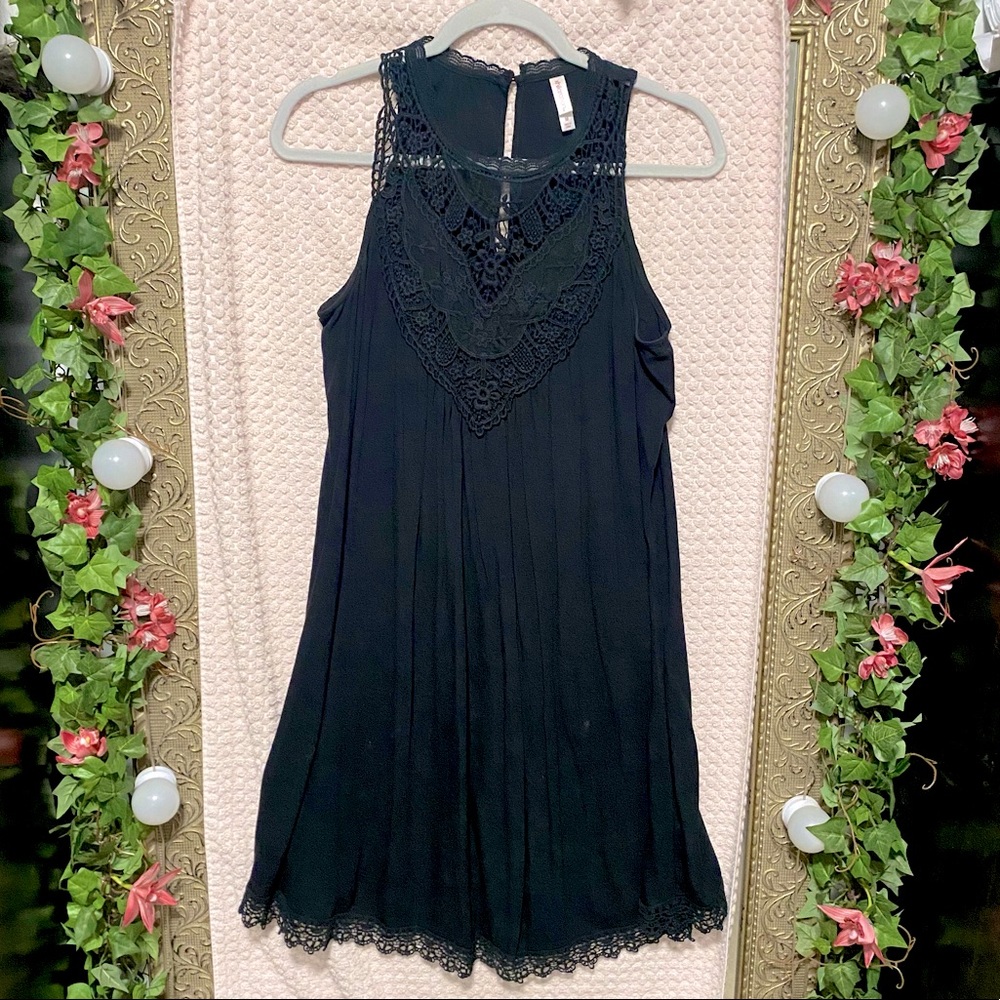 Black lace dress M